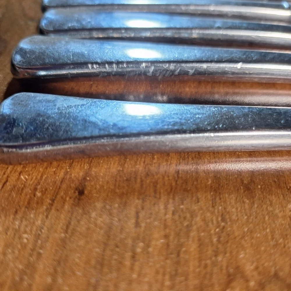 6 butter vintage knives